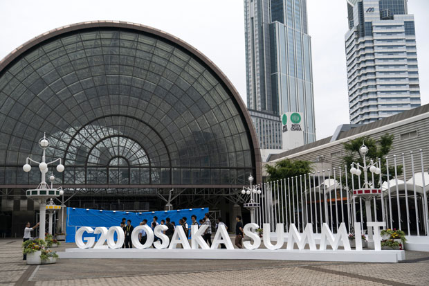 СУСРЕТ ЛИДЕРА НА САМИТУ Г-20: Први сат за Трампа и Путина